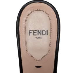 Pre Owned صندل سلايد فندى قطيفة زوكا بنى مقاس 35.5