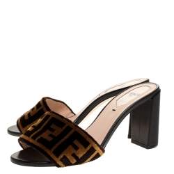 Pre Owned صندل سلايد فندى قطيفة زوكا بنى مقاس 35.5