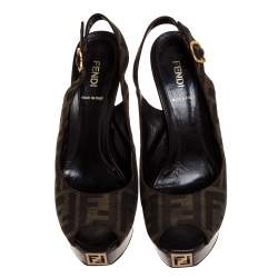 مملوكة مسبقًا Fendi Brown Zucca Canvas Platform Peep Toe Ankle Strap Sandals Size 39