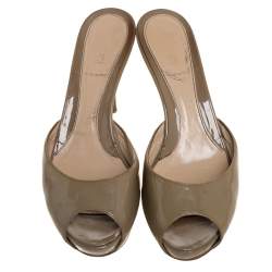 Pre Owned Fendi Beige Patent Leather And Zucca Heel Peep Toe Slides Size 38.5