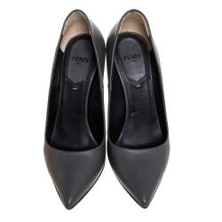 Pre Owned حذاء كعب عالى فندى مقدمة مدببة جلد رمادى داكن مقاس 35 