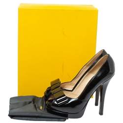 مملوكة مسبقًا حذاء كعب عالي فندي نعل سميك مقدمة مفتوحة فيونكة جلد لامع أسود مقاس 38