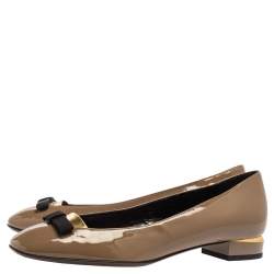 Pre Owned Fendi Dark Beige Patent Leather Bow Ballet Flats Size 37.5