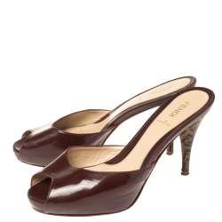 Pre Owned Fendi Burgundy Patent Leather and Zucca Heel Peep Toe Slide Sandals Size 37.5