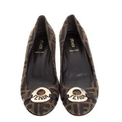 مملوكة مسبقًا حذاء كعب عالي فندي كانفاس توباكو زوكا بلوحة الشعار نعل روكي مقاس 40.5