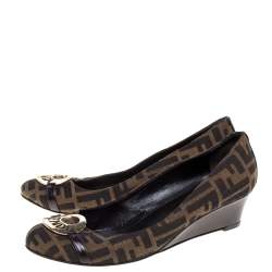 مملوكة مسبقًا حذاء كعب عالي فندي كانفاس توباكو زوكا بلوحة الشعار نعل روكي مقاس 40.5