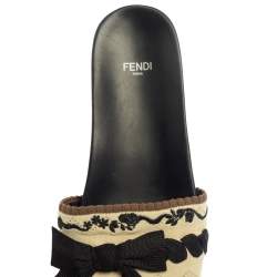 Pre Owned Fendi Beige/Black Knit Bow-Tie Slide Sandals Size 39.5