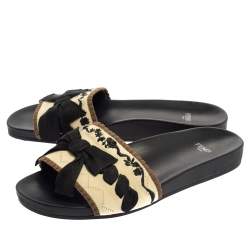 Pre Owned Fendi Beige/Black Knit Bow-Tie Slide Sandals Size 39.5