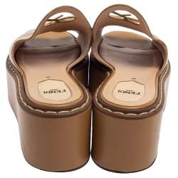 Pre Owned  Fendi Beige Leather Platform Slide Sandals Size 37