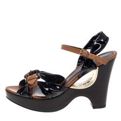 Pre Owned Fendi Black/Tan Patent Leather And Leather Buckle Detail Platform Ankle Strap Sandals Size 40
