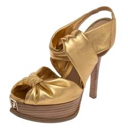 Pre Owned صندل فندى فتحة كعب نعل سميك جلد ذهبى مقاس 38