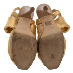Pre Owned صندل فندى فتحة كعب نعل سميك جلد ذهبى مقاس 38