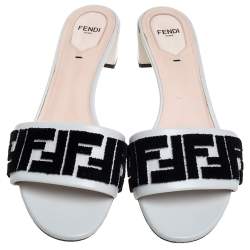 مملوكة مسبقًا صندل سلايد فندي قطيفة شعار الماركة أف أف و جلد أسود و كريمي مقاس 40