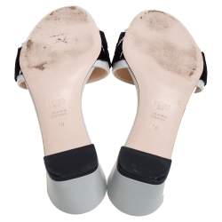 مملوكة مسبقًا صندل سلايد فندي قطيفة شعار الماركة أف أف و جلد أسود و كريمي مقاس 40