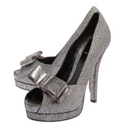Fendi Silver Brocade Fabric and Textured Leather Deco Bow Peep Toe Platform Pumps Size 38