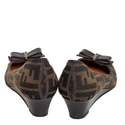 Pre Owned Fendi Brown Zucca Canvas Bow Detail Wedge Pumps Size 39