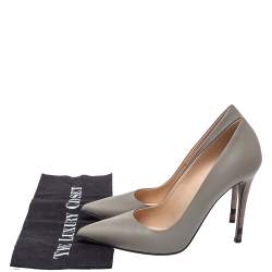 Pre Owned Fendi Grey Leather Pointed Toe Pumps Size 38.5