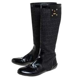 مملوكة مسبقًا حذاء بوت للركبة فندي جلد لامع وكانفاس زوكينو أسود مقاس 38.5