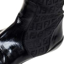 مملوكة مسبقًا حذاء بوت للركبة فندي جلد لامع وكانفاس زوكينو أسود مقاس 38.5