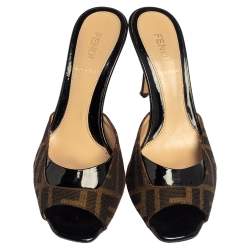 Pre Owned Fendi Brown Zucca Canvas And Black Patent Leather Slide Sandals Size 36