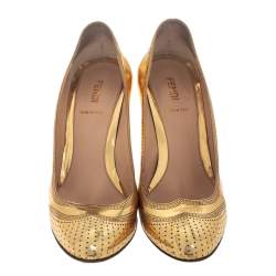 Pre Owned Fendi Gold Patent Leather Pumps Size 38