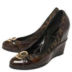 Pre Owned Fendi Brown Patent Leather And Zucca Trim Logo Wedge Pumps Size 37.5