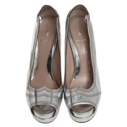 Pre Owned Fendi Silver Patent Leather Peep Toe Pumps Size 38.5