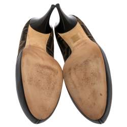 Pre Owned Fendi Brown/Black Zucca Canvas And Leather Pumps Size 40