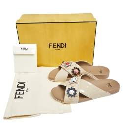 Pre Owned Fendi Cream Patent Leather Flower And Stud-Embellished Slide Sandals Size 36.5