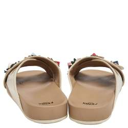 Pre Owned Fendi Cream Patent Leather Flower And Stud-Embellished Slide Sandals Size 36.5