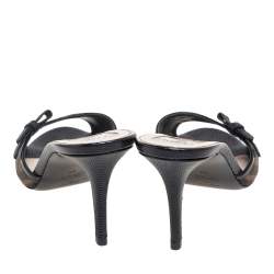 Pre Owned Fendi Brown/Black Zucca Canvas And  Patent Leather Bow Slide Sandals Size 39