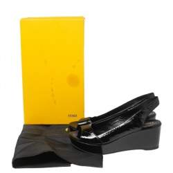 مملوكة مسبقًا Fendi Black Crinkled Patent Leather FF Wedge Slingback Sandals Size 37