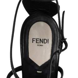 Pre Owned صندل فندي جلد أسود سير كاحل مقاس 38