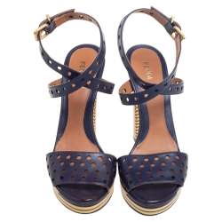 مملوكة مسبقًا صندل فندي جلد مثقب أزرق داكن سير كاحل نعل سميك مقاس 40