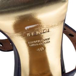 مملوكة مسبقًا صندل فندي جلد مثقب أزرق داكن سير كاحل نعل سميك مقاس 40