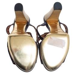 مملوكة مسبقًا صندل فندي جلد مثقب أزرق داكن سير كاحل نعل سميك مقاس 40