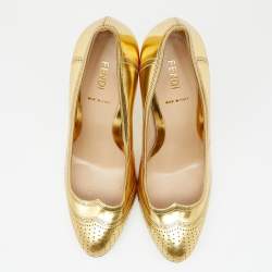 Pre Owned حذاء كعب عالي فندي جلد مثقب ذهبي ميتالك بمقدمة مستديرة مقاس 37