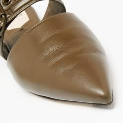 مملوكة مسبقًا Fendi Olive Green Leather FF logo Buckle Mules Size 39