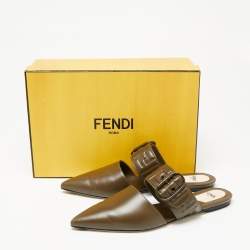 مملوكة مسبقًا Fendi Olive Green Leather FF logo Buckle Mules Size 39