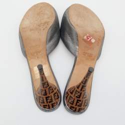 Pre Owned Fendi Silver Leather Slide Sandals Size 38