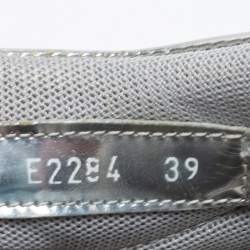 Pre Owned Fendi Silver/White Leather Low Top Sneakers Size 39