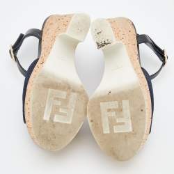 Pre Owned صندل فندي جلد نقشة السحلية ودينم أزرق كحلي/أسود كعب روكي فينيل نعل سميك بحزام للكاحل مقاس 36