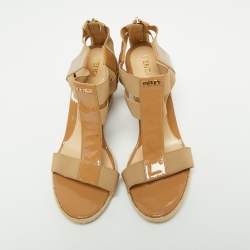 Pre Owned Fendi Beige Patent Leather And Elastic Fabric Carioca Wedge Espadrille Sandals Size 37.5