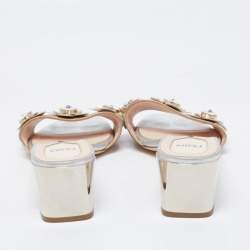 مملوكة مسبقًا صندل سلايد فندي فلاور لاند جلد برونزي مزخرف كعب مربع سميك مقاس 40