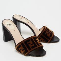 مملوكة مسبقًا Fendi Brown/Black Zucca Velvet Block Heel Slide Sandals Size 38