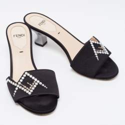 Pre Owned صندل سلايد فندي ساتان أسود مزخرف كريستال مقاس 34