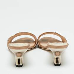 مملوكة مسبقًا صندل سلايد فندي ساتان بيج مزخرف كريستال مقاس 37