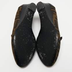 Pre Owned Fendi Tobacco Zucca Canvas Bow Round Toe Wedge Pumps Size 35.5