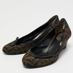 Pre Owned Fendi Tobacco Zucca Canvas Bow Round Toe Wedge Pumps Size 35.5