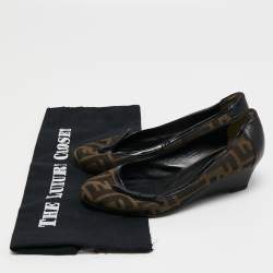 Pre Owned Fendi Tobacco Zucca Canvas Bow Round Toe Wedge Pumps Size 35.5
